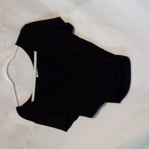 VETIOR. Women's Black Crop Wrap Top